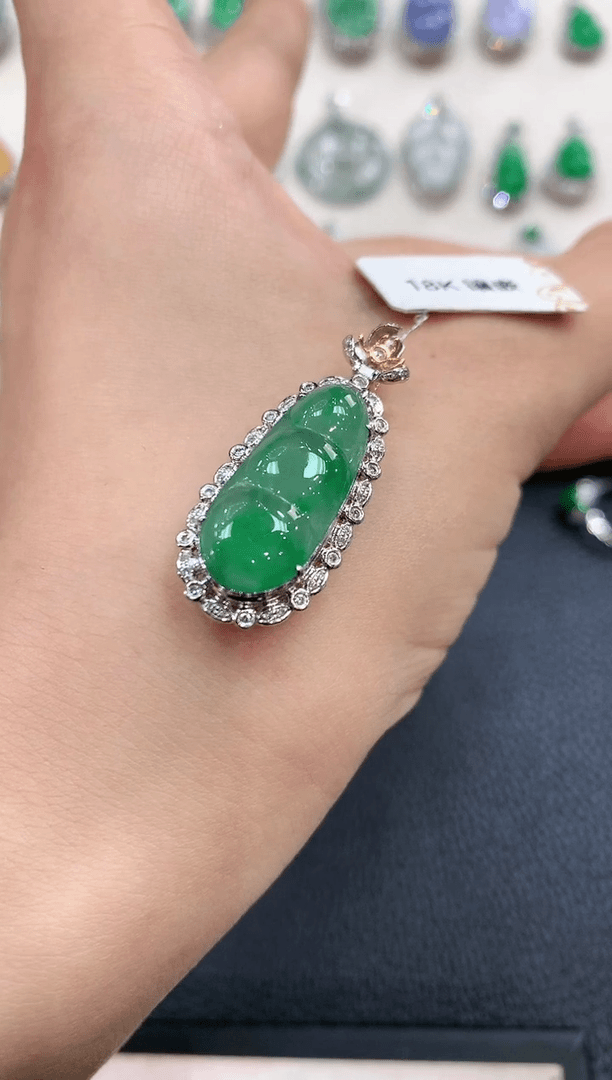 【闪购商品】翡翠吊坠(不含链)18K金镶嵌B69