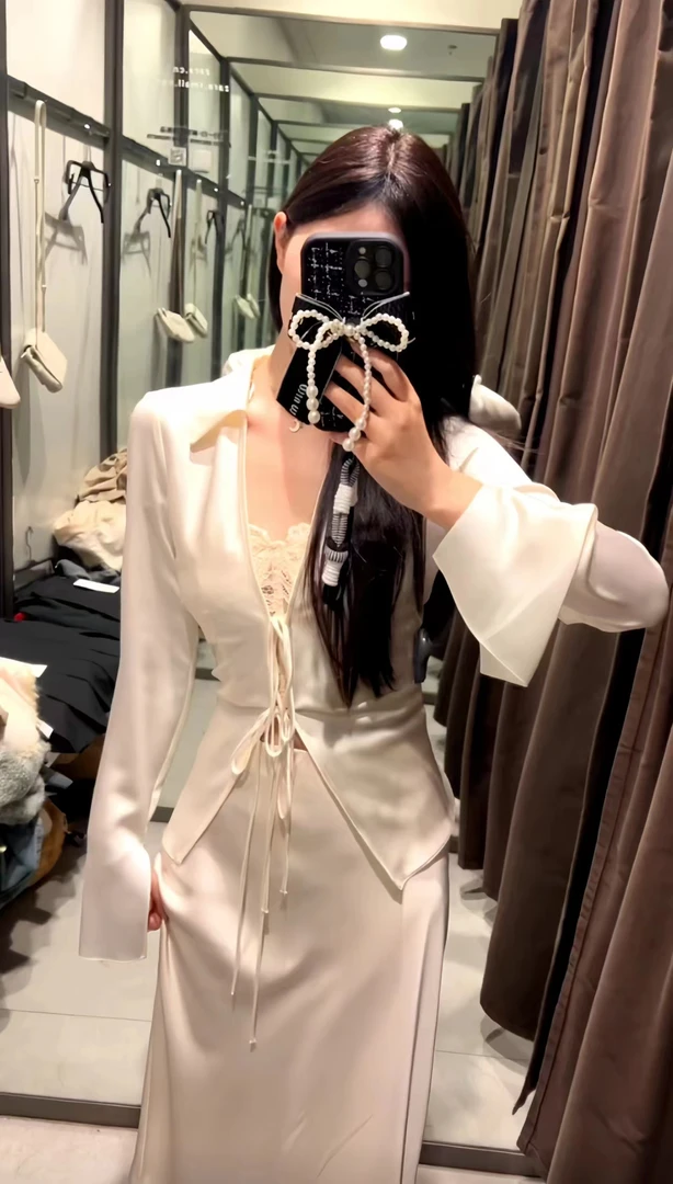 2024新款白色深V法式蝴蝶结系带缎面衬衫上衣搭高腰显瘦半裙
