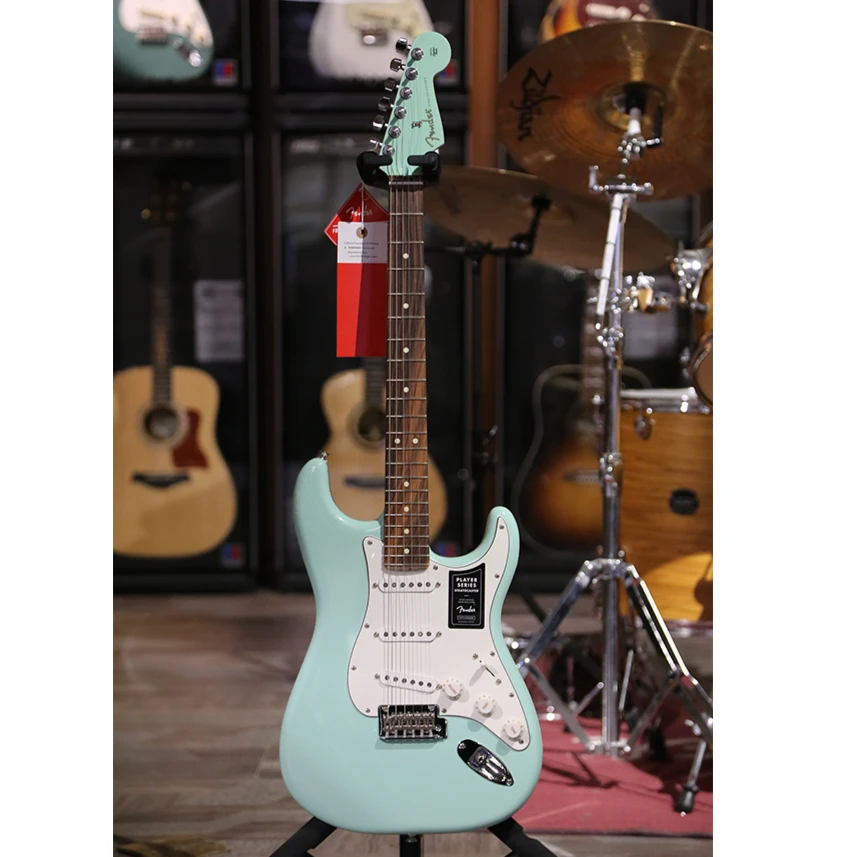 Fender芬达墨产玩家系列电吉他 三单拾音器