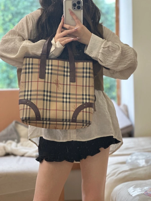 95新 BURBERRY/博柏利 手提包/bbr/sk367