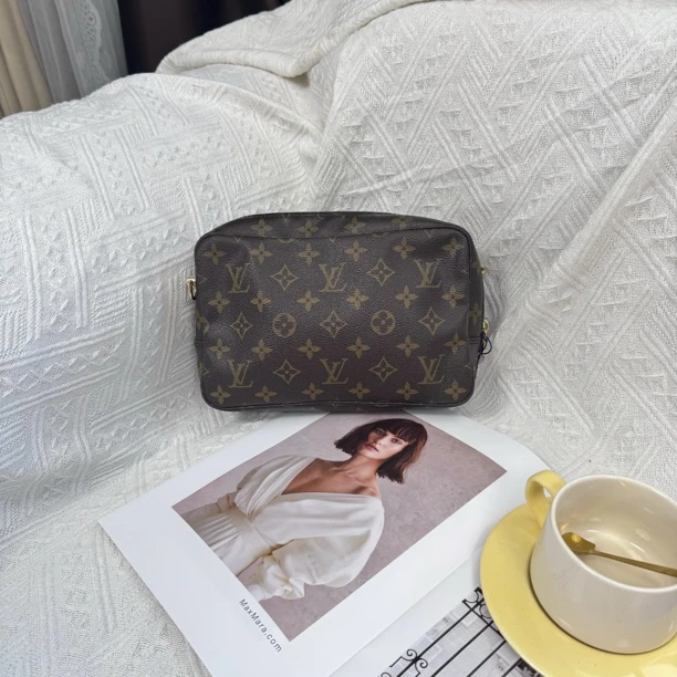 95新 LouisVuitton/路易威登 YY602/手拿包