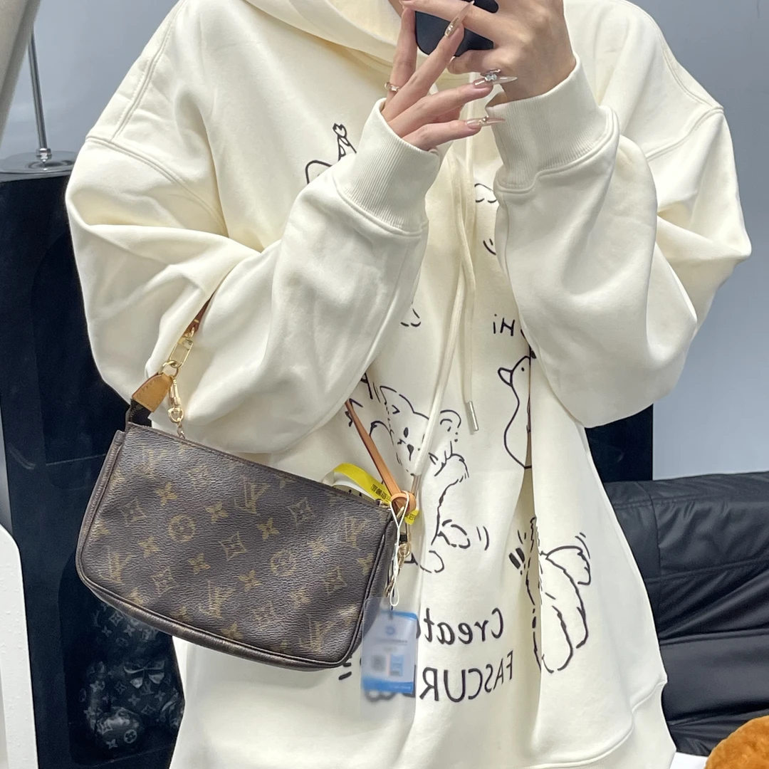 95新 LouisVuitton/路易威登 TH106/单肩包