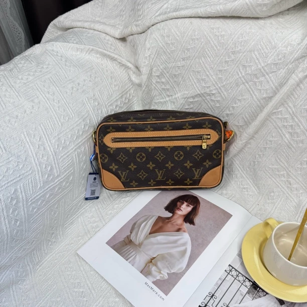 95新 LouisVuitton/路易威登 QH608/斜挎包