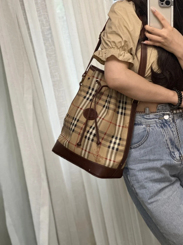 95新 BURBERRY/博柏利 斜挎包/burberry/jj889