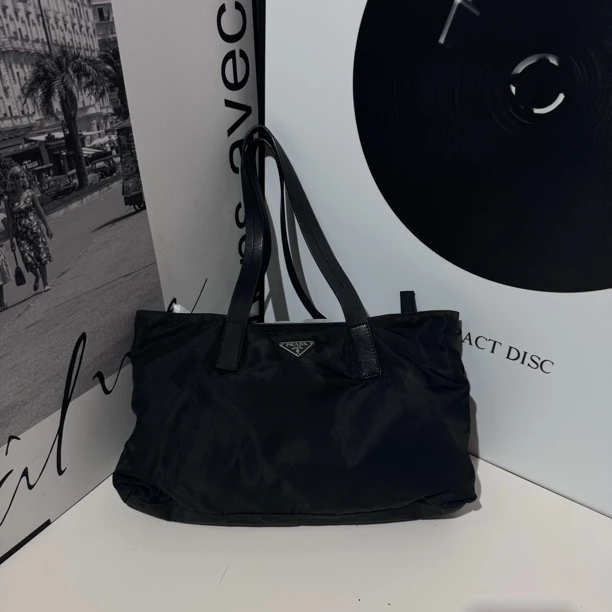 95新 Prada/普拉达 QH304/单肩包