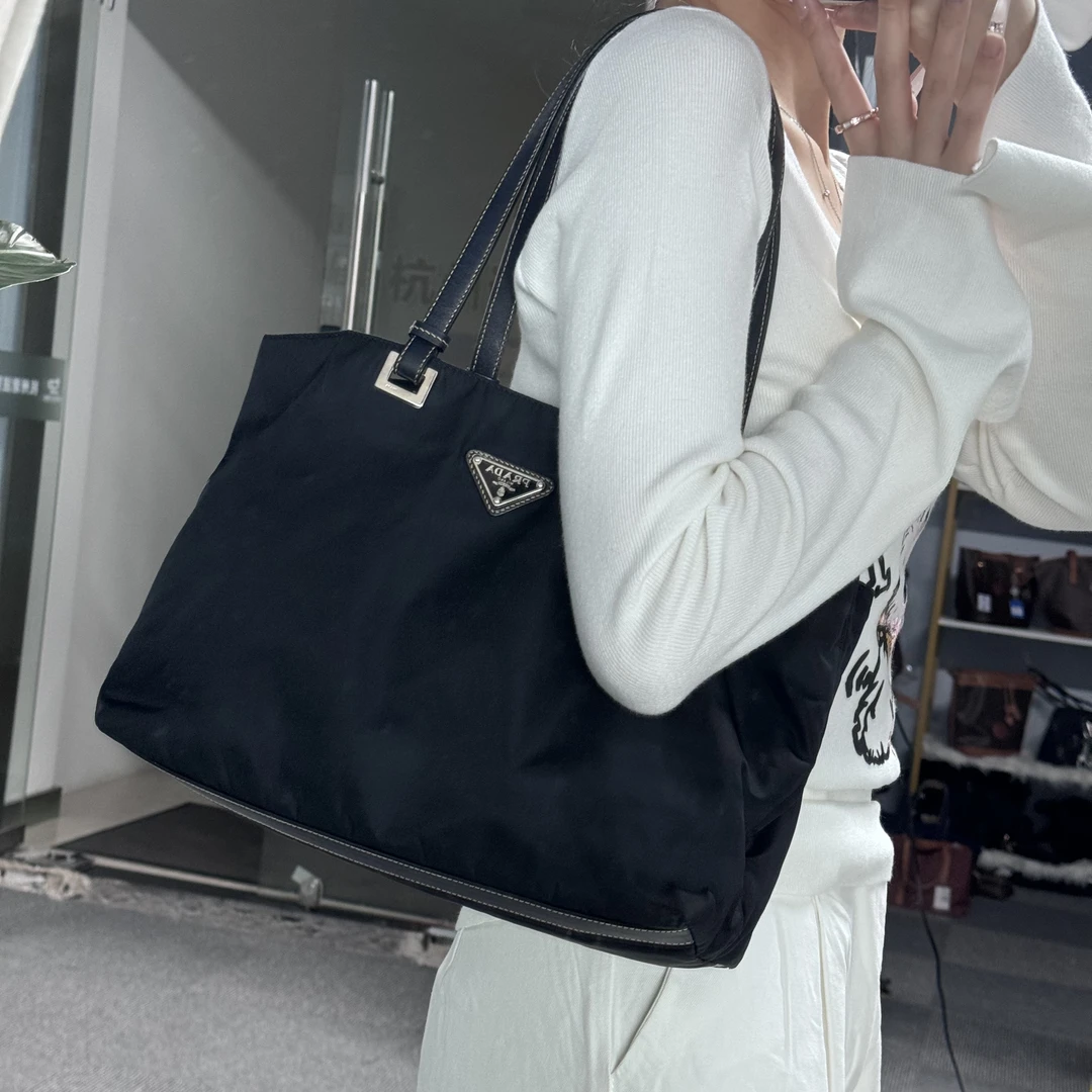 95新 Prada/普拉达 TH701/单肩包