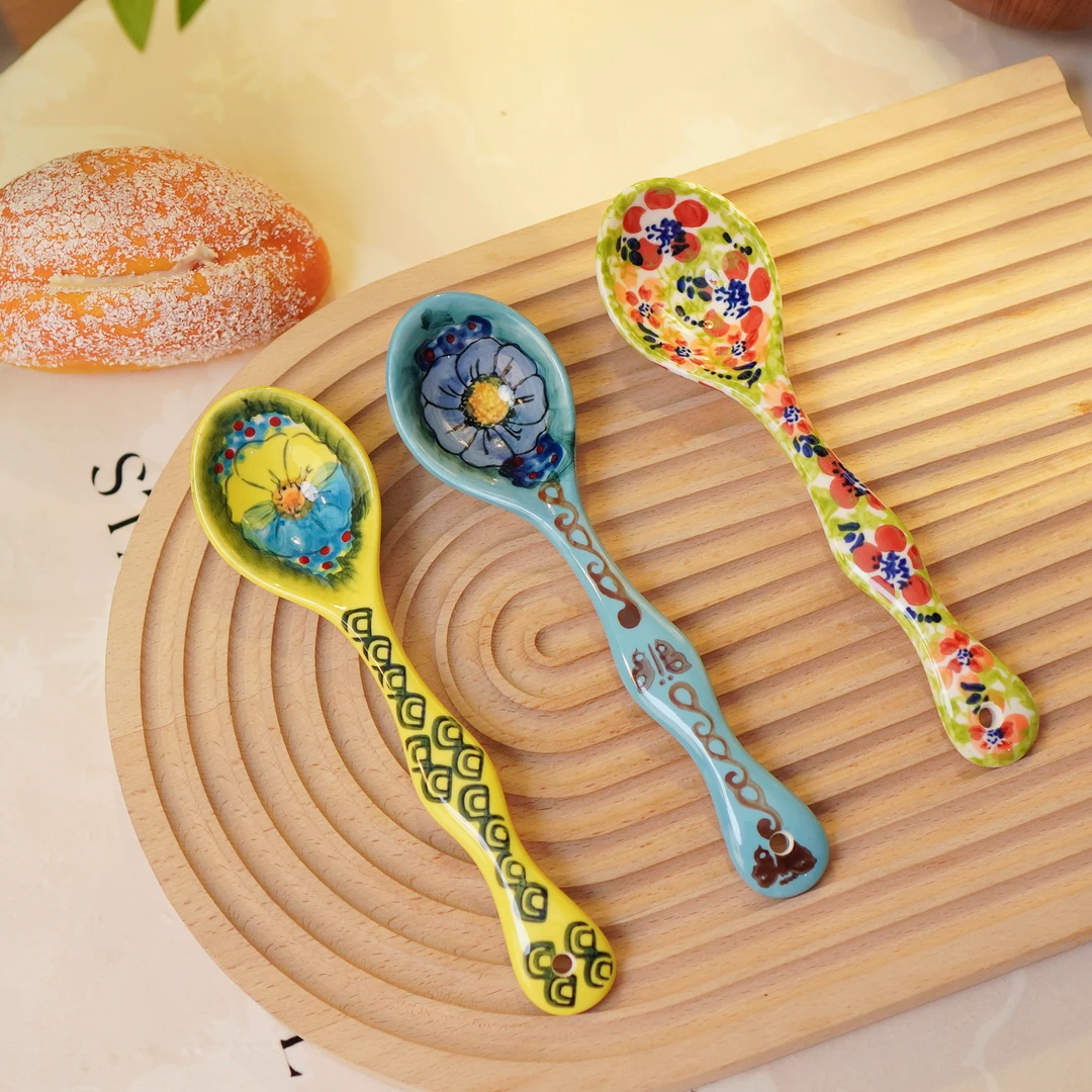波兰瓷手绘长柄勺子釉下彩陶瓷高颜值水杯勺耐高温汤勺饭勺