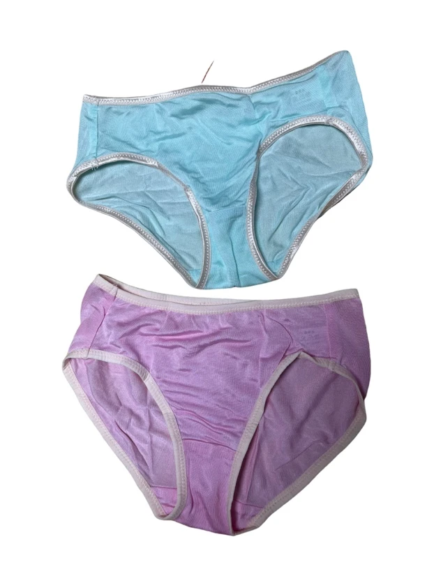 儿童桑蚕丝短裤4岁以下，3条