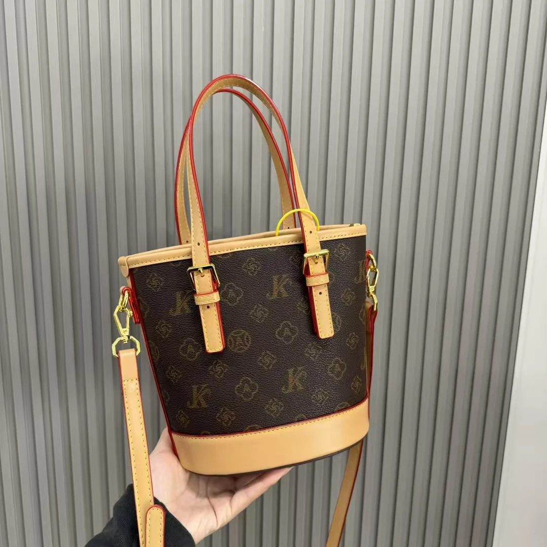 小众设计水桶包手提单肩斜挎时尚女包