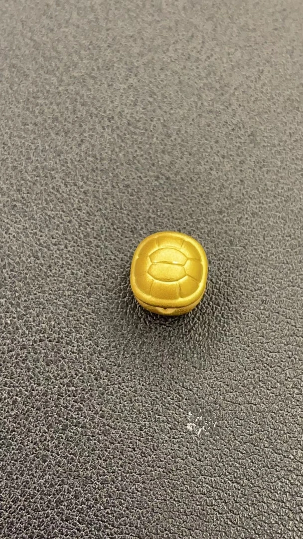 足金999 富甲一方龟福字中穿    0.72