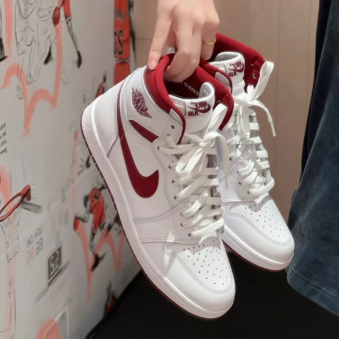 NIKE/耐克 Air Jordan 1 High 85 AJ1男女高帮时尚篮球鞋官方正品