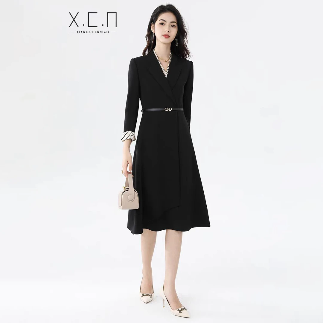 X.C.N【加林诗蔓】设计感早春季裙子法式新款连衣裙女士通勤24L2145