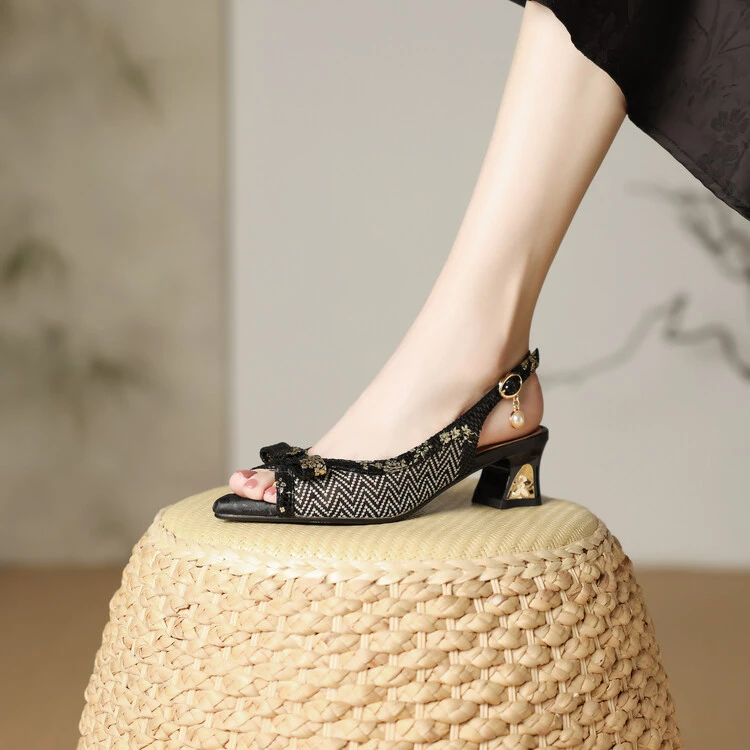 【真皮手工鞋】34-40码4.5cm气质时尚百搭夏季复古粗跟尖头时装凉鞋