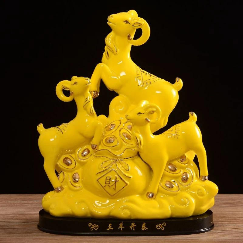 陶瓷三羊开泰羊摆件黄色招财补角办公室客厅玄关家居装饰工艺品