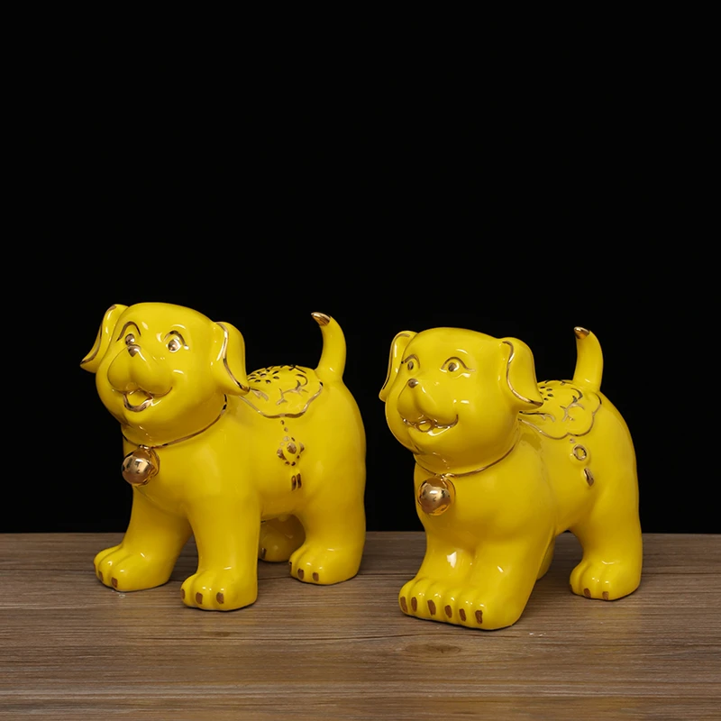 黄色陶瓷器12生肖小狗狗摆件一对招财旺财风水补角吉祥物摆设