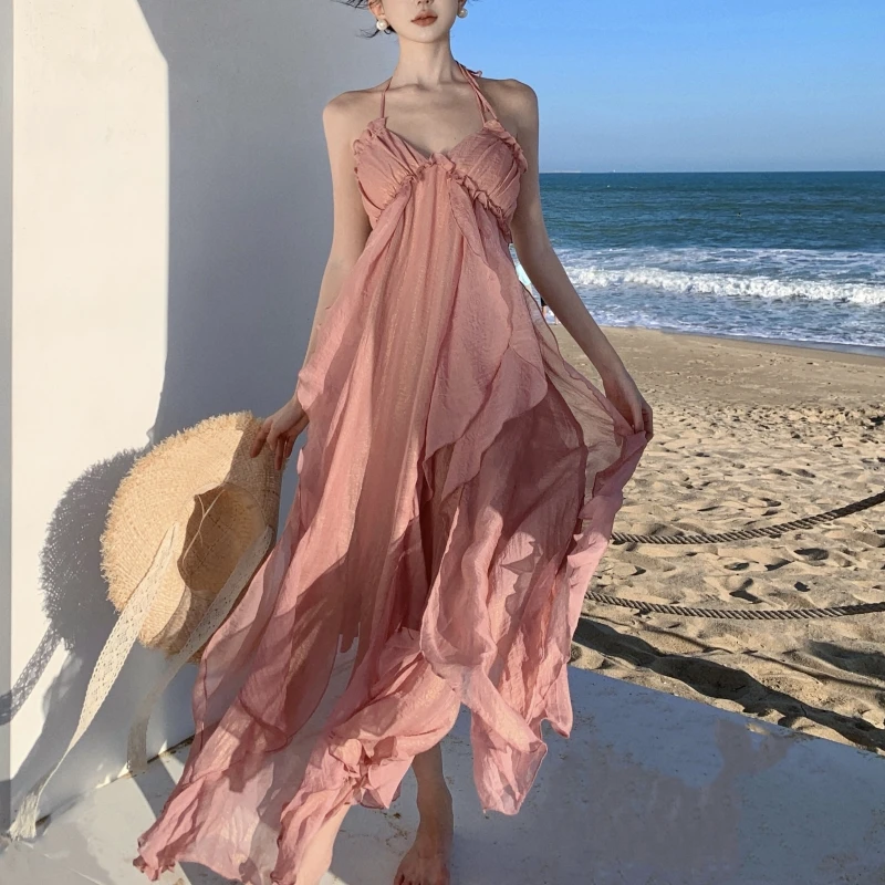 法式茶歇挂脖沙滩裙高级感拍照仙女裙夏季气质显瘦露背连衣裙女装