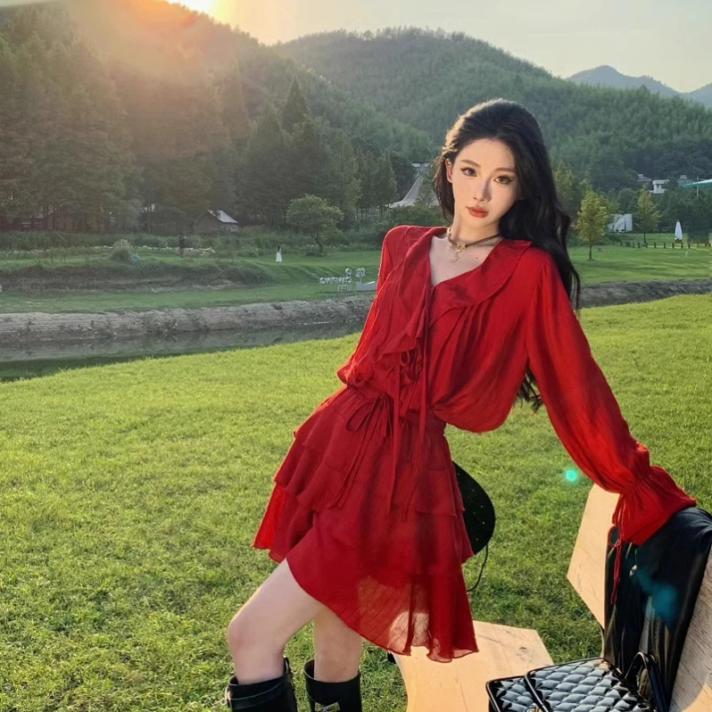新疆草原旅游穿搭大西北沙漠红色荷叶边长袖上衣半身裙两件套装女