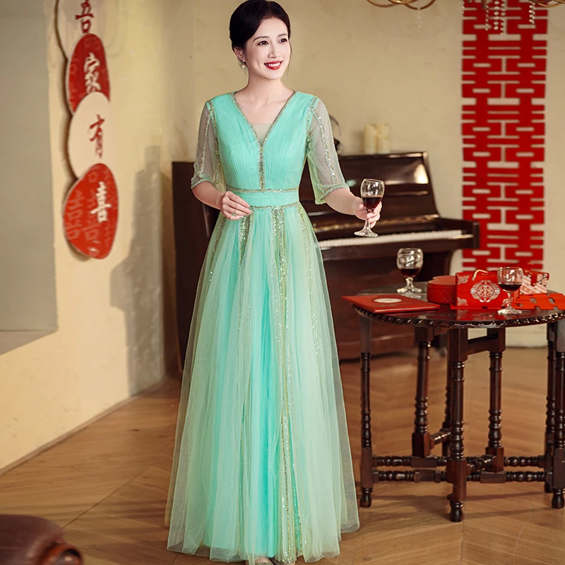 6009年会主持人礼服女端庄大气高级感轻奢小众高端妈妈婚宴装秋