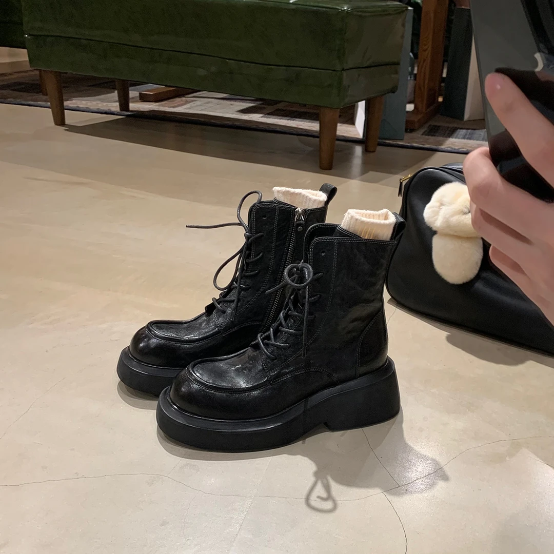 【3折】葡萄妈studiolee 缩纹马皮增高粗跟厚底侧拉链马丁靴