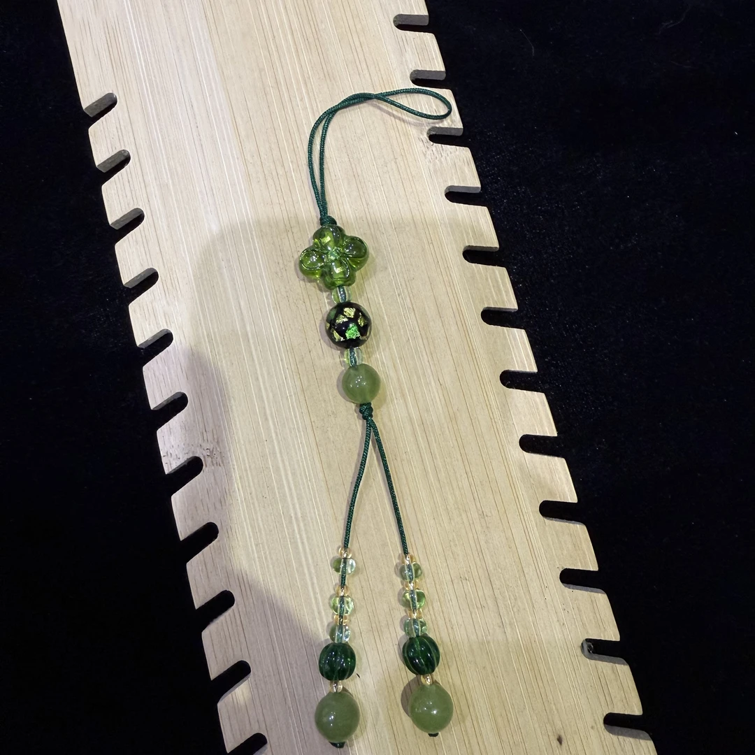 LZ1856 绿色银箔绿色小花琉璃手机链车挂