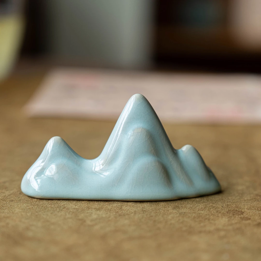 简匠汝窑当代天青釉开片山形笔托笔搁文人案头汝瓷冰裂纹开片笔架