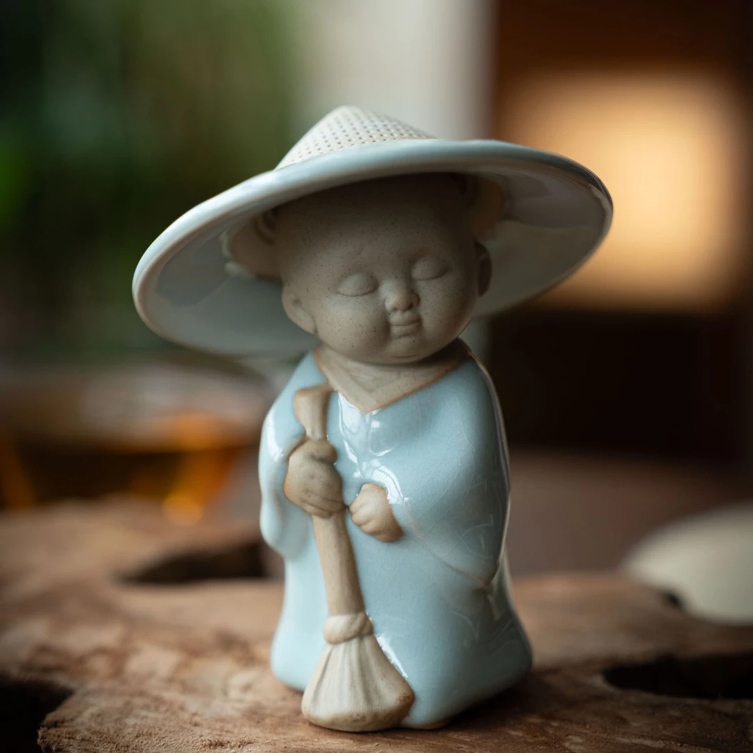 简匠 汝窑当代天青釉小和尚扫地僧茶漏茶宠摆件不完美