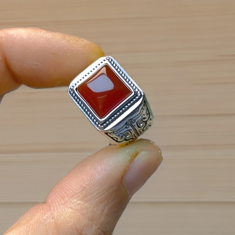 牛血红方戒S925银镶嵌玛瑙戒指