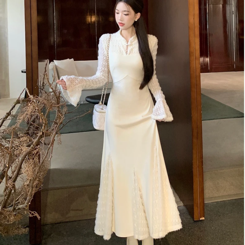 新中式针织连衣裙女秋冬新款气质高级感打底裙子蕾丝拼接内搭长裙