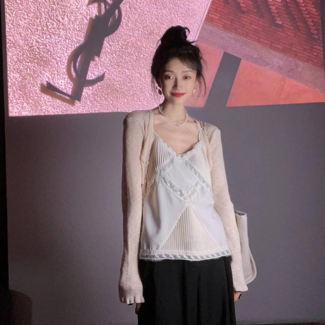 性感蕾丝背心吊带镂空时尚美背百搭夏季打底气质黑色网红 设计感