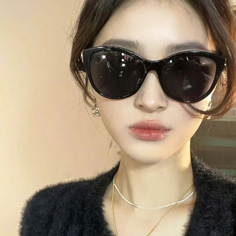 大圆框爱心墨镜女款大脸防紫外线旅游拍照海边太阳高级感猫眼