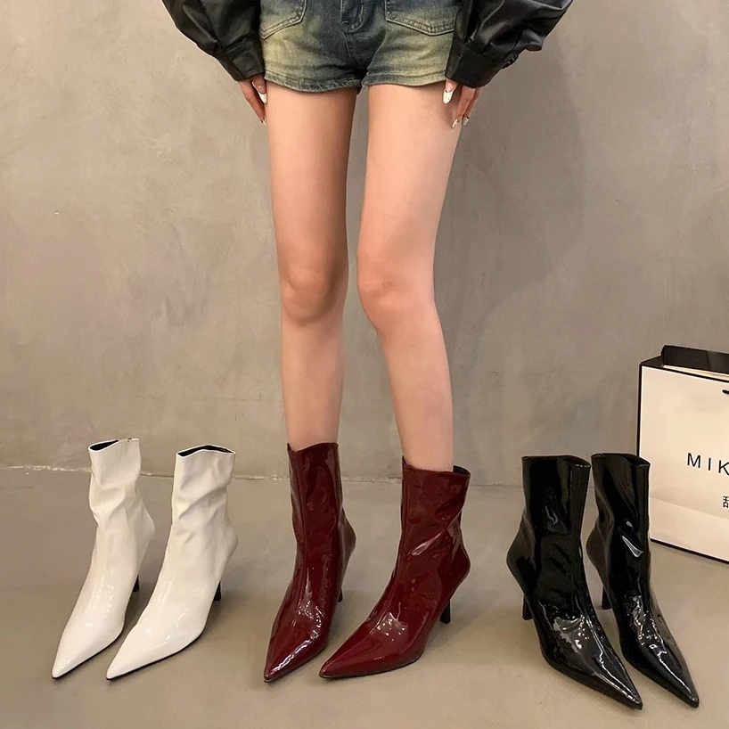 尖头漆皮红色短靴女2024年春秋新款显瘦细跟短筒靴高跟瘦瘦靴裸靴