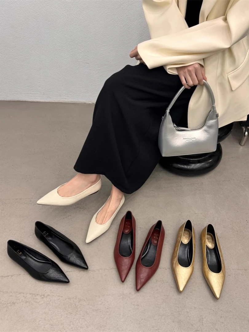 浅口平底单鞋女法式小香风晚晚2025春秋新款尖头金色软皮工作瓢鞋