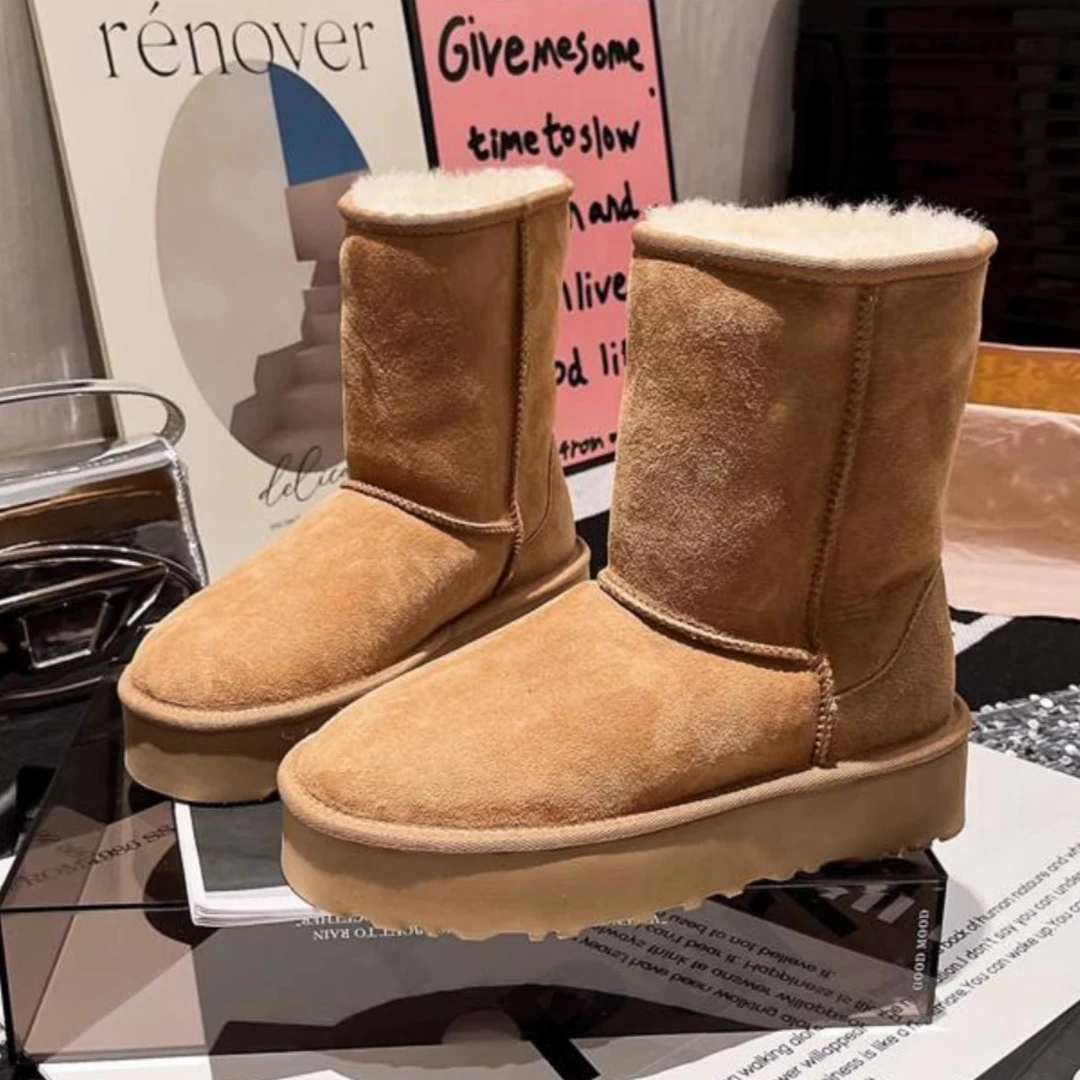 2024年新款皮毛一体防滑中筒雪地棉靴时尚翻领两穿东北棉鞋女鞋