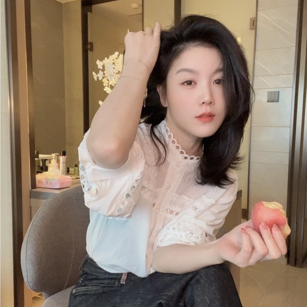 悦悦专属●重工镂空设计时尚衬衣S9045