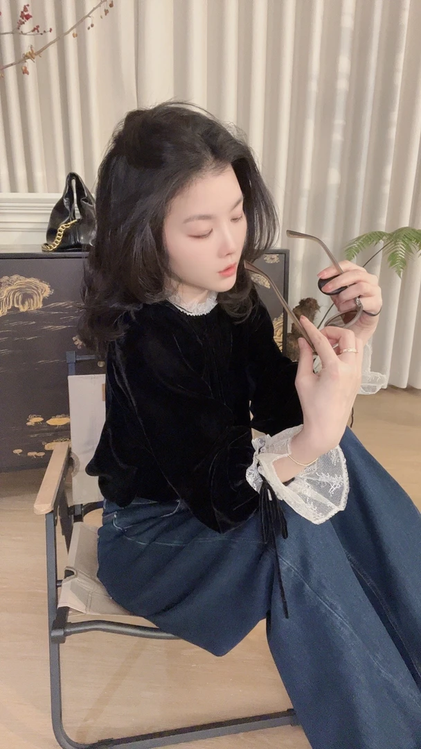 悦悦专属●高级感撞色花边丝绒衬衣S9121