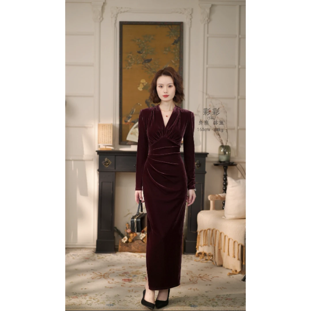彩彩家【心动时刻】冬款紫色复古气质设计感显瘦遮肉优雅日常连衣裙
