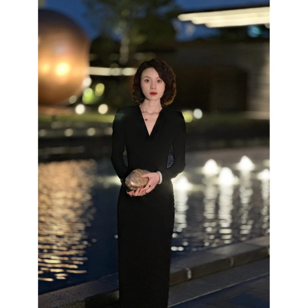 彩彩家【漫天星辰】长袖亮闪设计修身收腰气质时尚日常优雅连衣裙