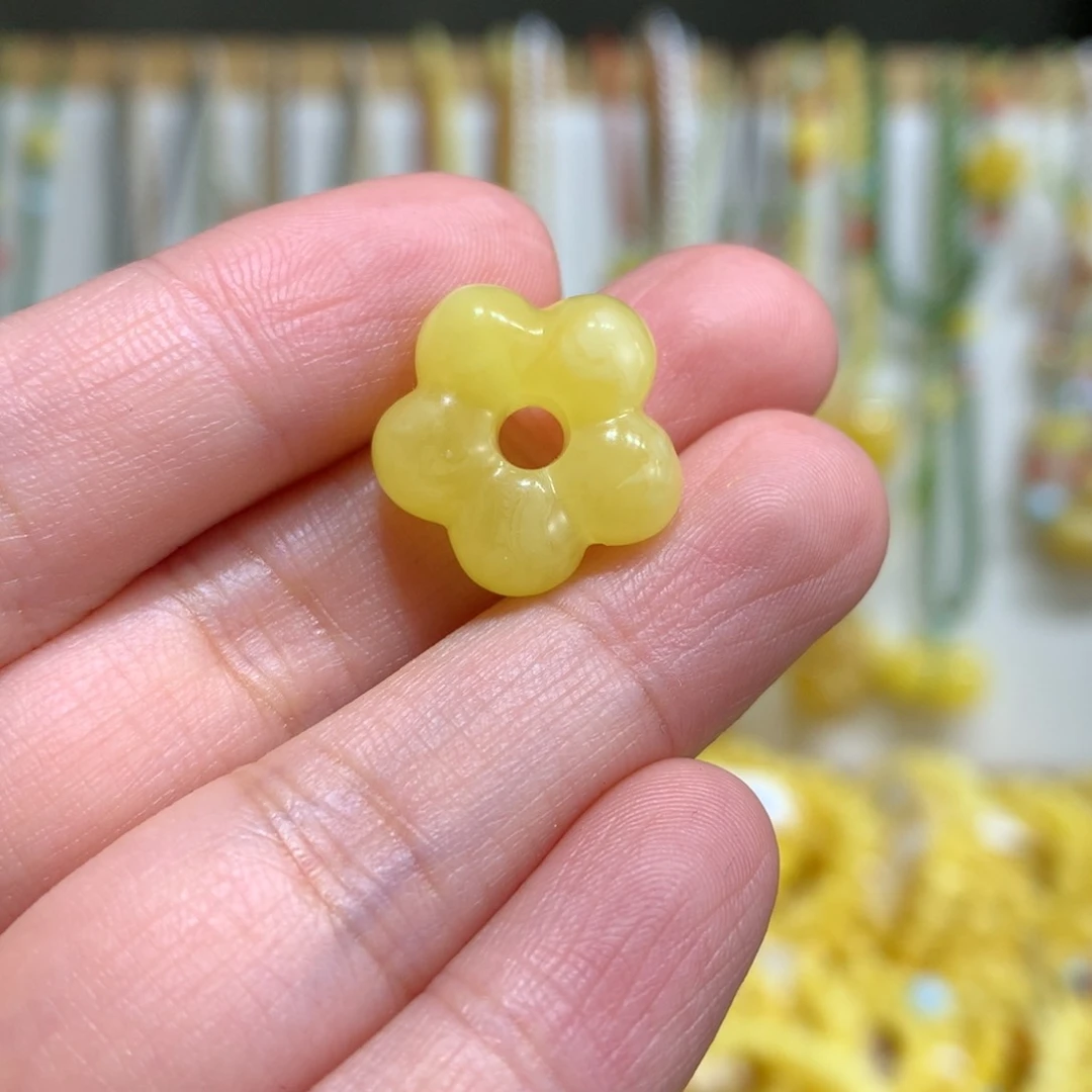 蜜蜡裸石未镶嵌配饰