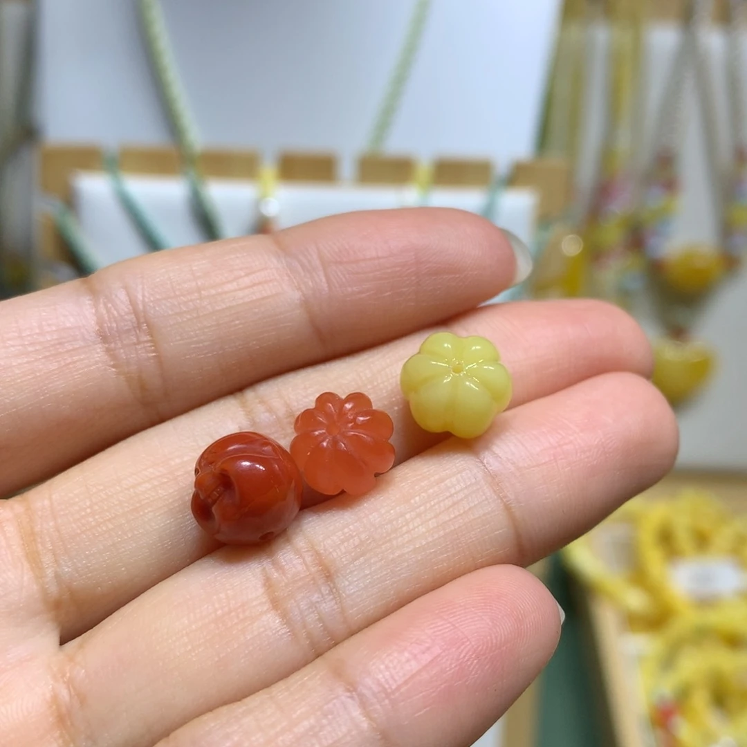 琥珀裸石未镶嵌特价瑕疵