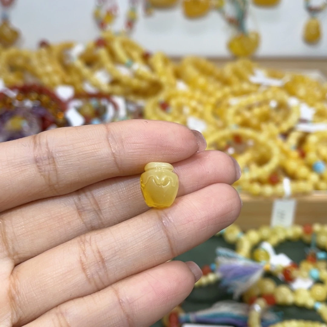 【闪购商品】蜜蜡裸石未镶嵌旺****?
