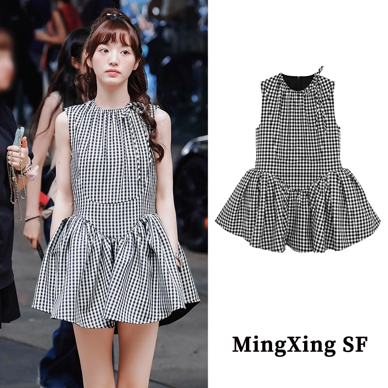 田曦薇明星同款连衣裙女2024夏季黑白格子无袖收腰显瘦公主吊带裙