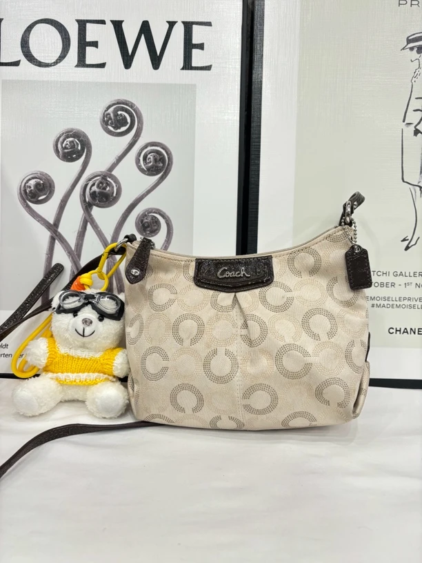 95新 COACH/蔻驰 T120/Coach斜挎小包