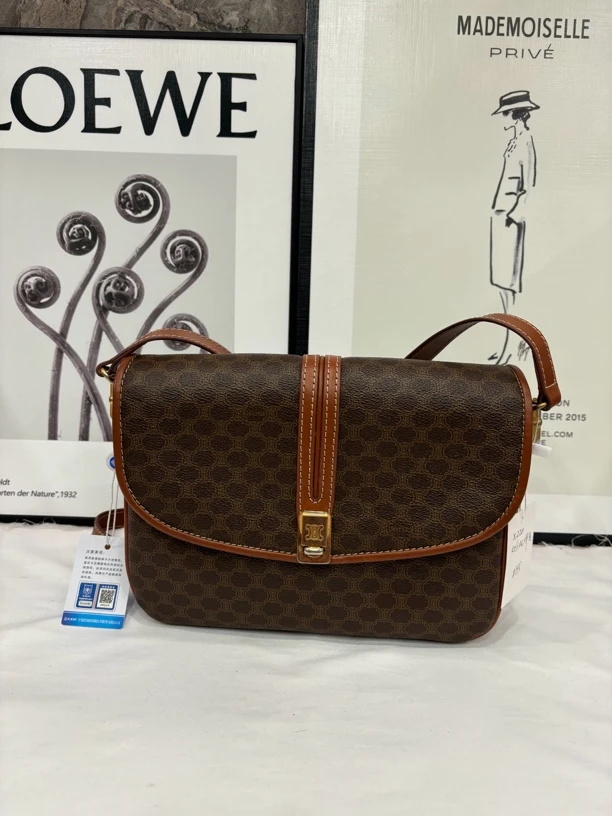 95新 Celine/思琳 X220/Celine邮差包