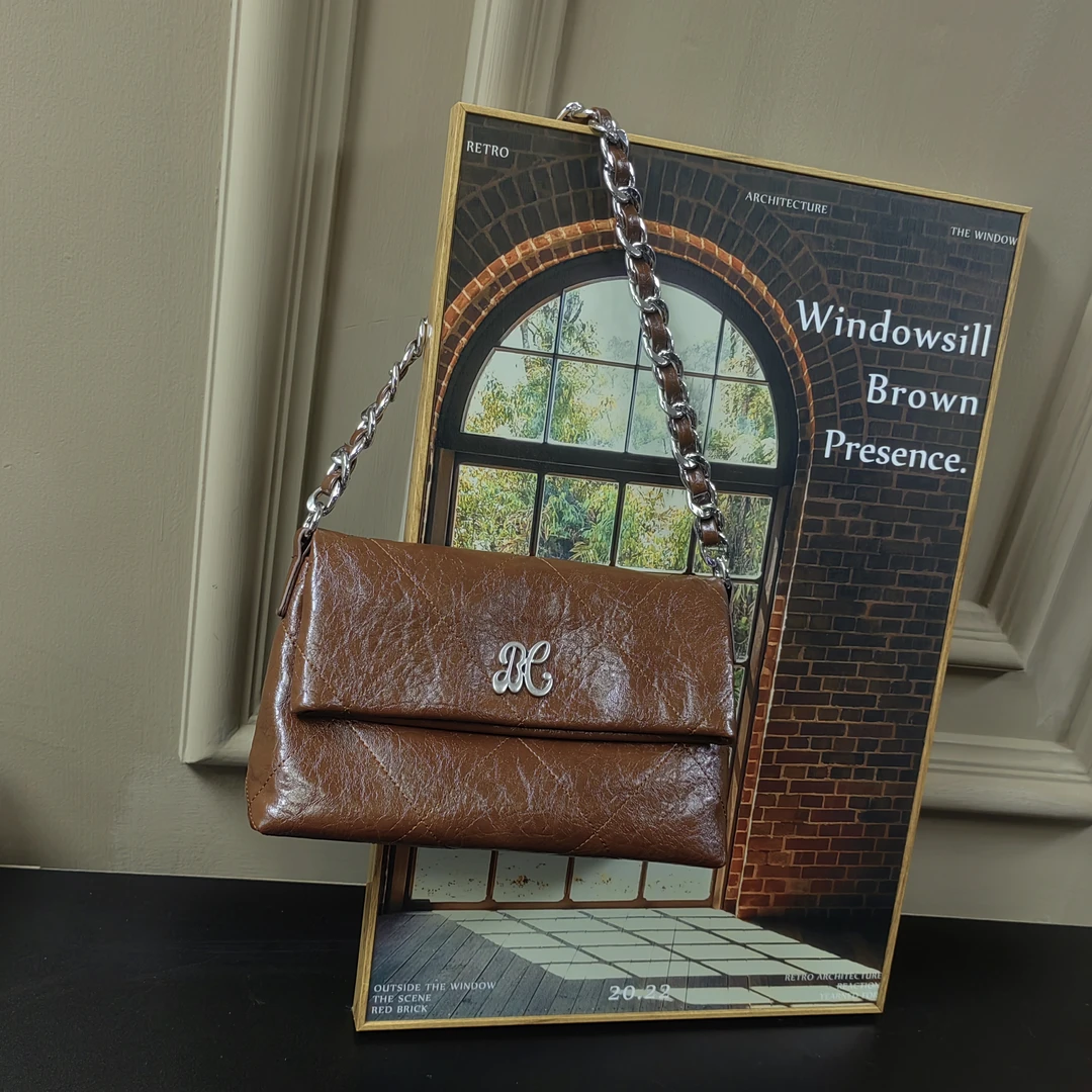 【芝麻集】QYX-9520-可可棕RAIN.CUN百搭简约腋下斜跨轻奢女包