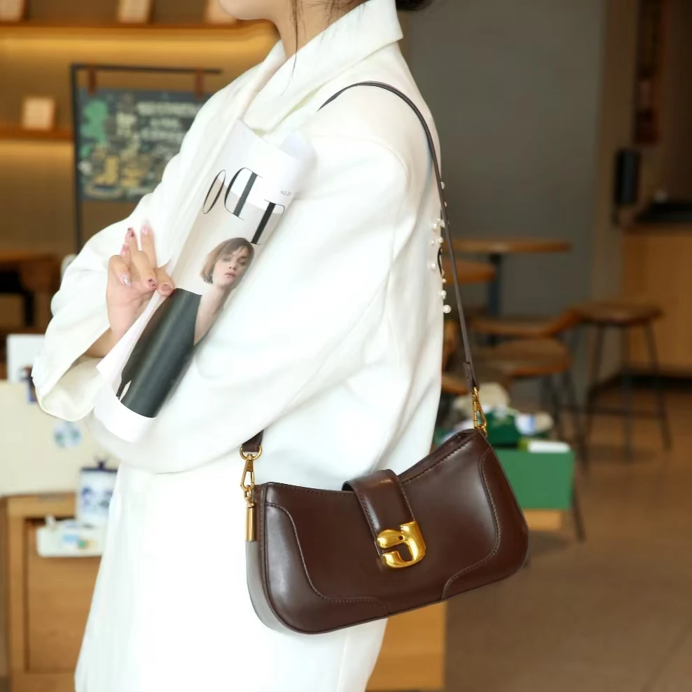 【芝麻集】SKL-G8002-1-咖啡色RAIN.CUN简约百搭腋下斜跨轻奢女包