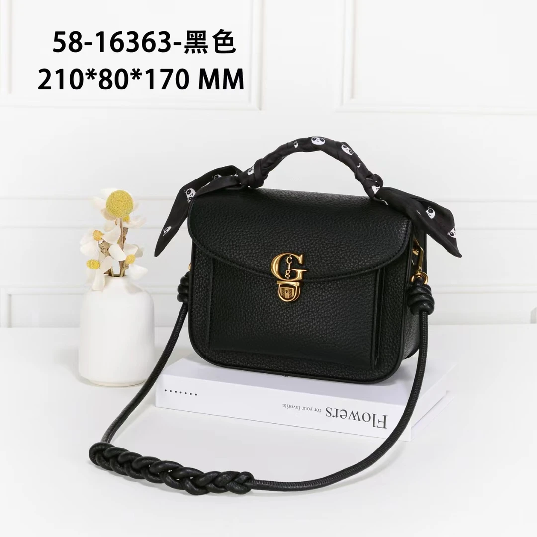 【芝麻集】GQ-16363-黑色RAIN.CUN简约腋下斜跨轻奢女包