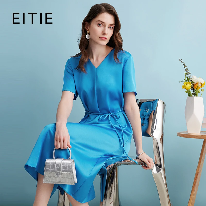 EITIE爱特爱夏季新款V领时尚优雅气质法式收腰显瘦连衣裙7407160