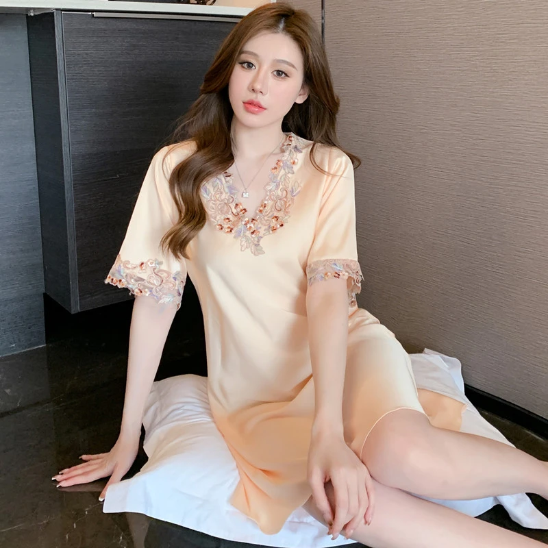 【斑斓丝滑】夏季薄款冰丝睡衣睡裙 蕾丝花边 显瘦舒适高档时尚大码