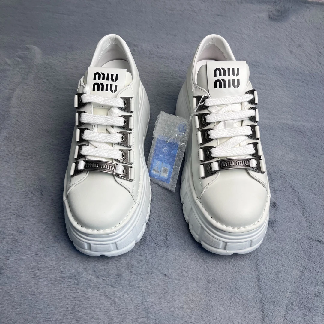 准新！仅试穿大小！37码  miumiu厚底乐福 白色 /TN00322/