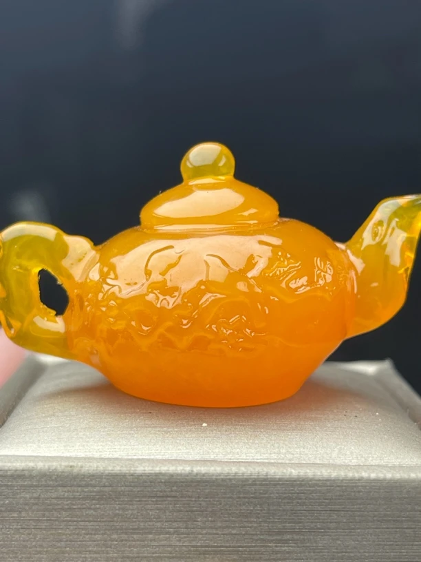 非金属树脂吊坠 黄色把把壶